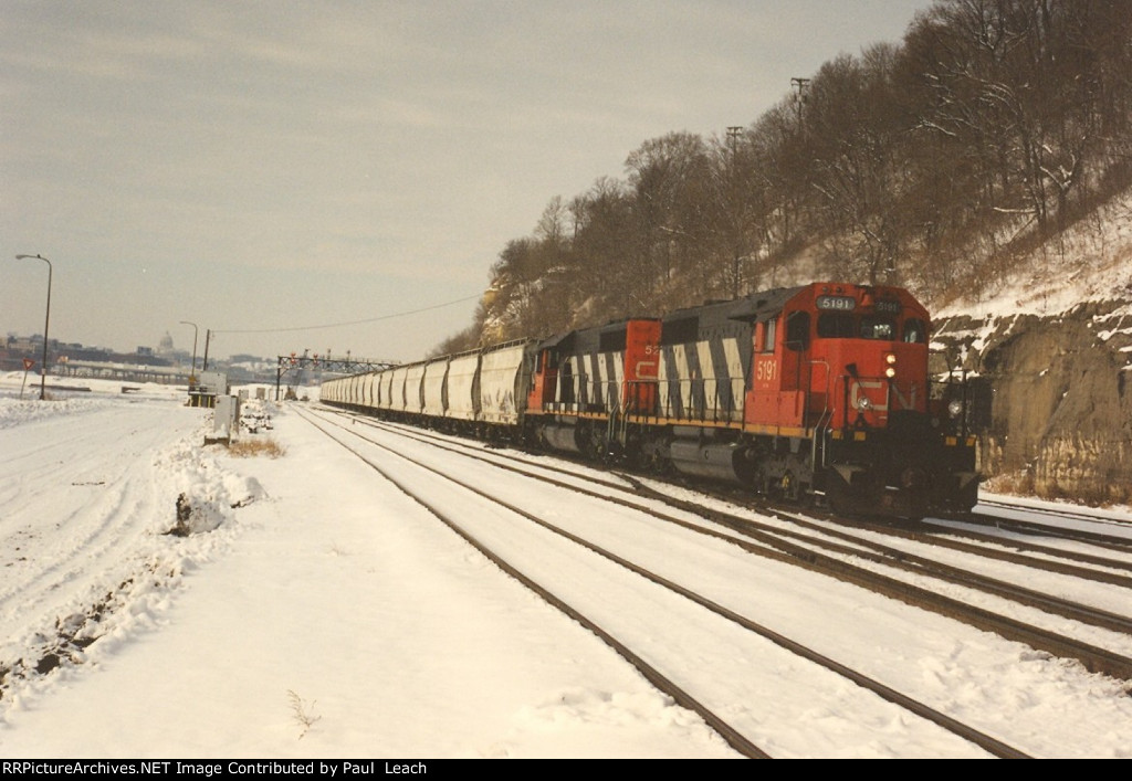 Sand train cruises east